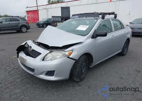 2010 Toyota Corolla z USA, uszkodzony, nr VIN 2T1BU4EE9AC315136